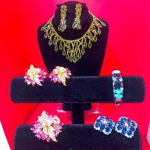 FAMILY ESTATE HIGH END VINTAGE COSTUME JEWELRY 3 DIFFERENT SETS ALL PRISTINE